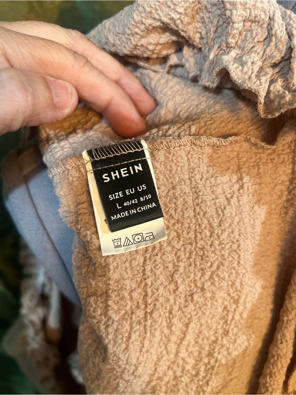 SHEIN Beige Drawstring Textured Ruched Crop Top - Picture 3 of 4